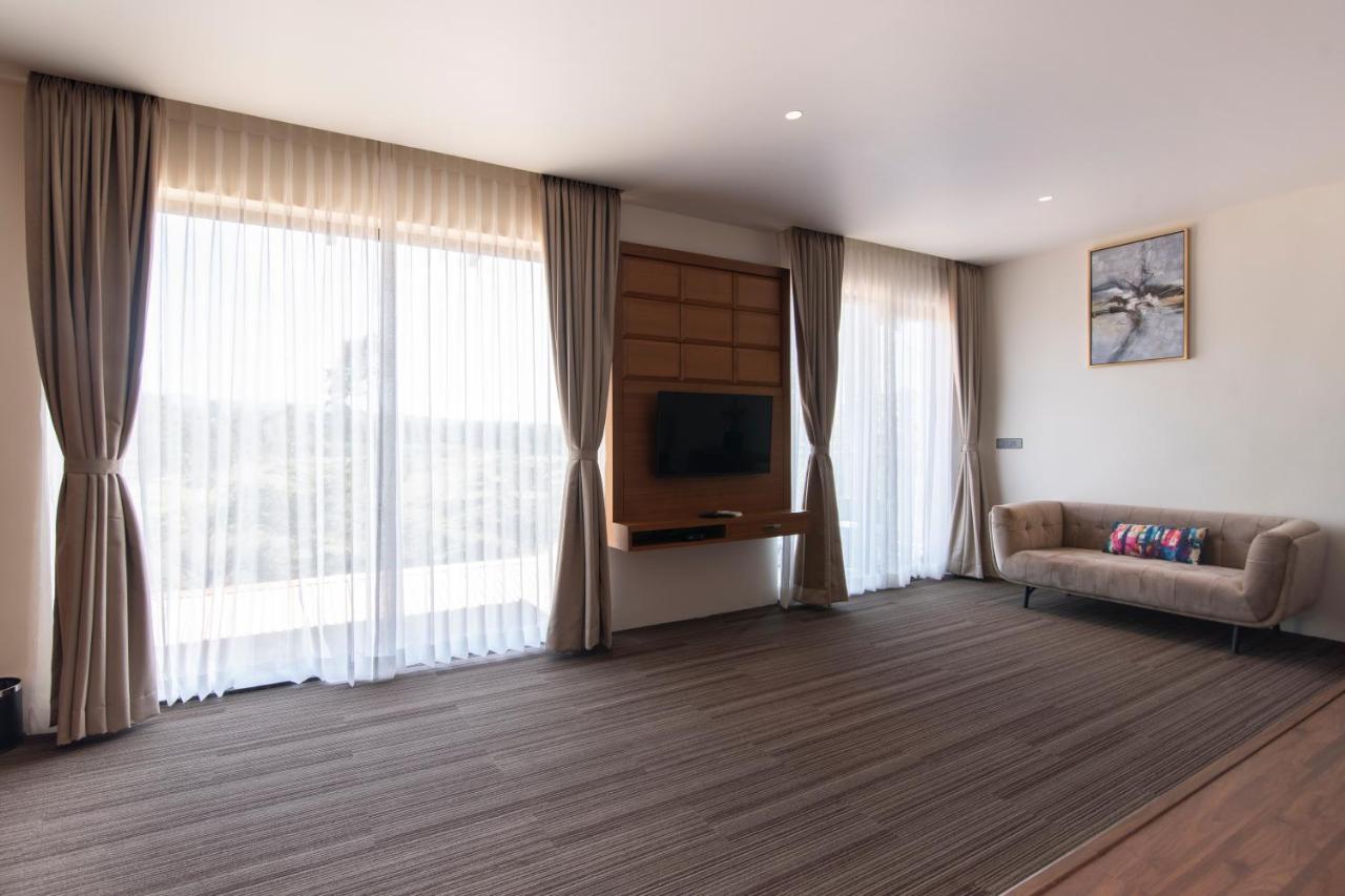 Global Village Luxury Resorts Chikmagalūr Εξωτερικό φωτογραφία